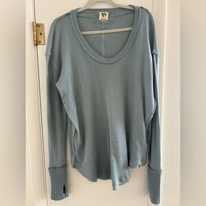 Free people Women's Blue Long Sleeve Top with thumb holes NWOT
